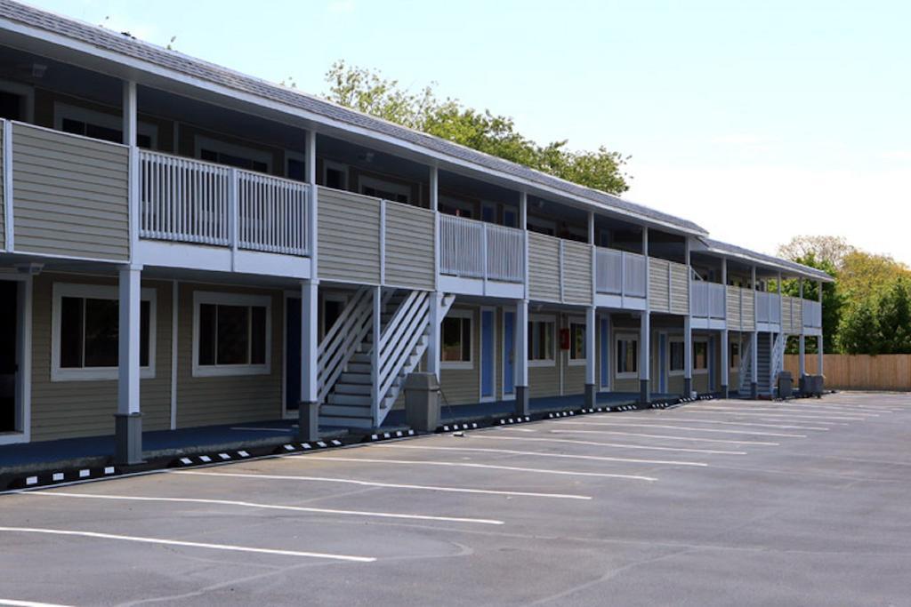 Days Inn By Wyndham - Cape Cod West Yarmouth Kültér fotó