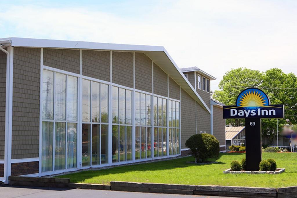 Days Inn By Wyndham - Cape Cod West Yarmouth Kültér fotó